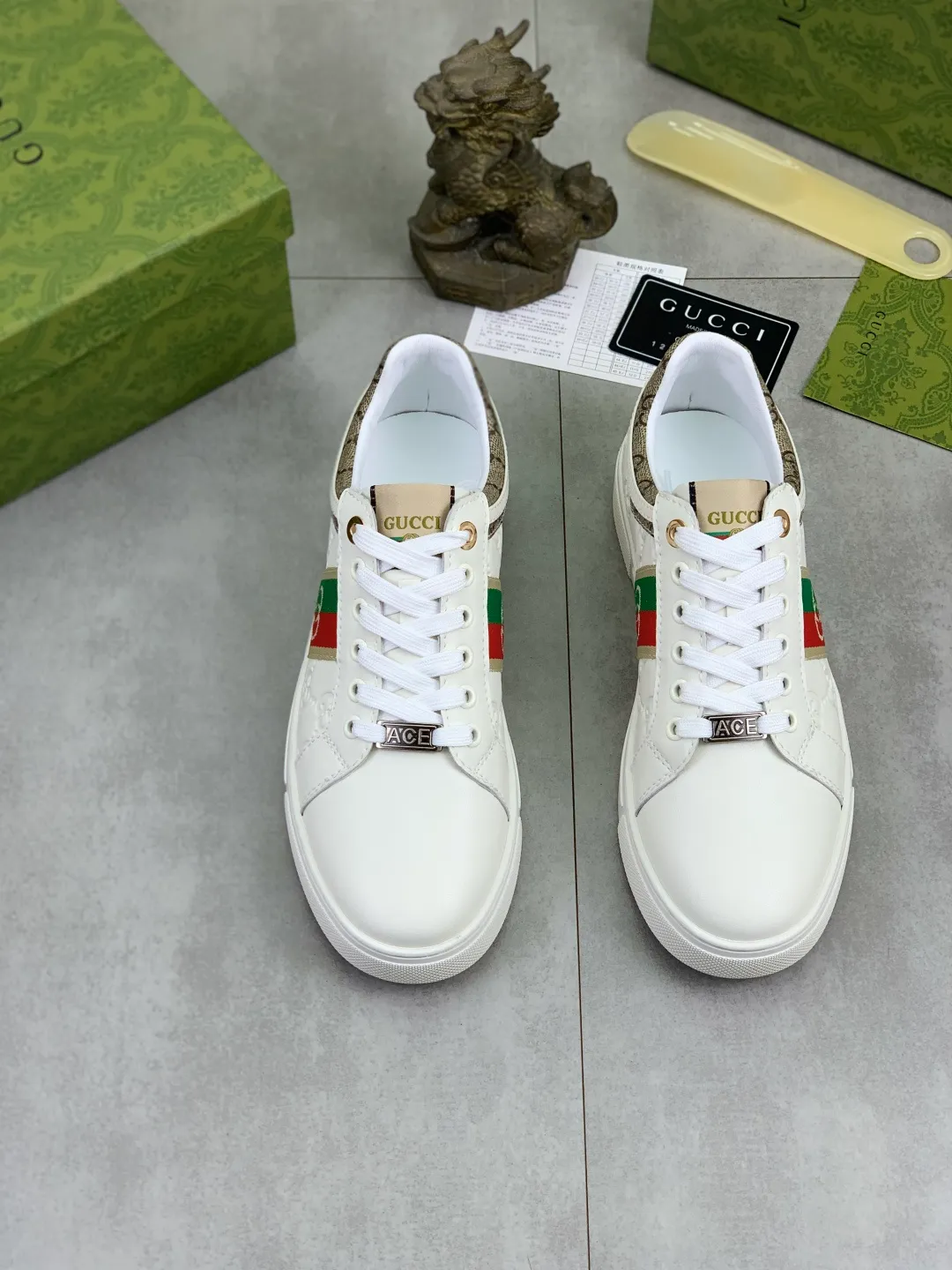 Men's Men's Shoes P420 💰[New Style] 🆘 The latest model from Gucci's official website🎁Classic casual and fashionable men's shoes👟Hot style💥Simple and elegant style, exclusive for trendy men. Unique latest brand elements from the official website👑Gucci original decoration, fashionable and generous, made of original soft calfskin fabric➕Comfortable soft sheepskin lining ✅The official website specifies wear-resistant rubber outsole_full of elasticity, classic model taken in real life🎬Color: 2️⃣colors available😍Number: 38-44